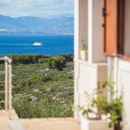 Βίλα Fani Supetar